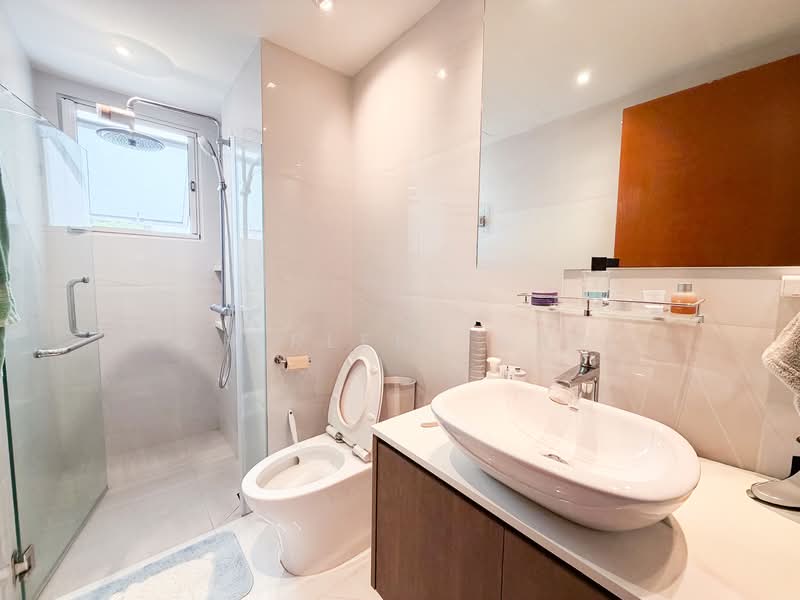 Lilydale, 550 Yishun Ave 6, 3 Bedrooms, 1,195 sqft, Condominium For Sale, by Shirlene Ang, 500158016 - Bathroom - PropertyGuru.com.sg
