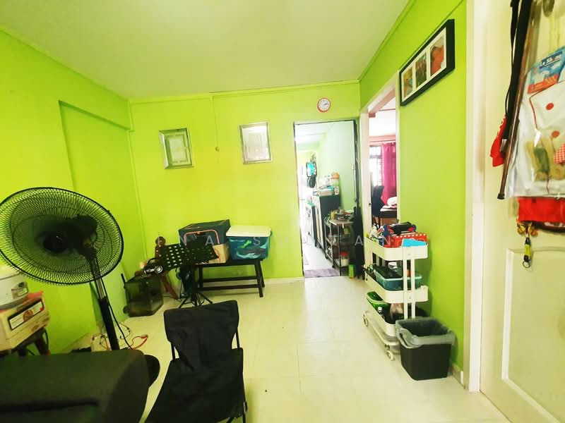 35 Jalan Bahagia, 35 Jalan Bahagia, Room Rental, 100 sqft, HDB Flat For Rent, by Ina Sultan, 500158018 - Living Room - PropertyGuru.com.sg