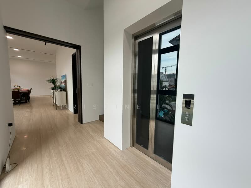 GROVE DRIVE, Grove Drive, 5 Bedrooms, 12,110 sqft, Detached House For Sale, by Pristine Lim, 500158030 - Corridor - PropertyGuru.com.sg