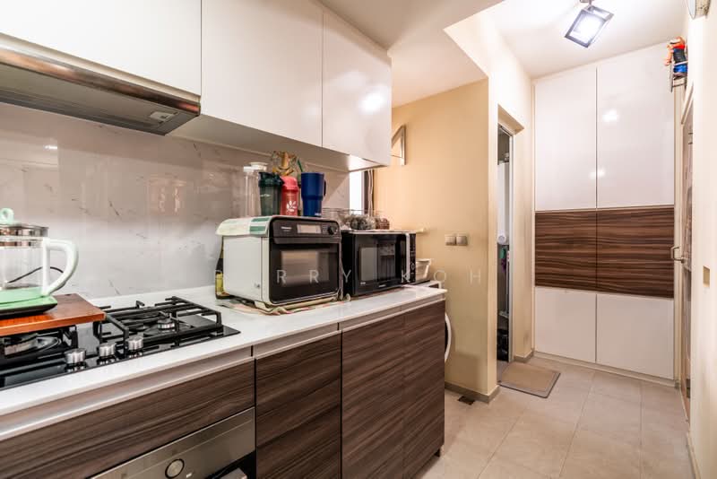 The Terrace, 88 Edgedale Plains, 3 Bedrooms, 1,076 sqft, Executive Condominium For Sale, by Perry Koh, 500158038 - Kitchen - PropertyGuru.com.sg