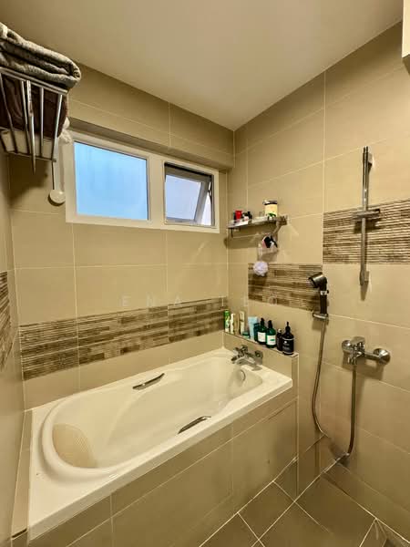 103 Jalan Rajah, 103 Jalan Rajah, 3 Bedrooms, 1,453 sqft, HDB Flat For Sale, by Ena Teo, 500158045 - Bathroom - PropertyGuru.com.sg