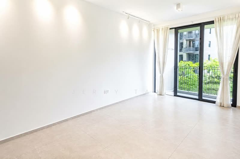 Park Colonial, 4 Woodleigh Lane, 3 Bedrooms, 979 sqft, Condominium For Rent, by Jerry Tan, 500158048 - Balcony - PropertyGuru.com.sg