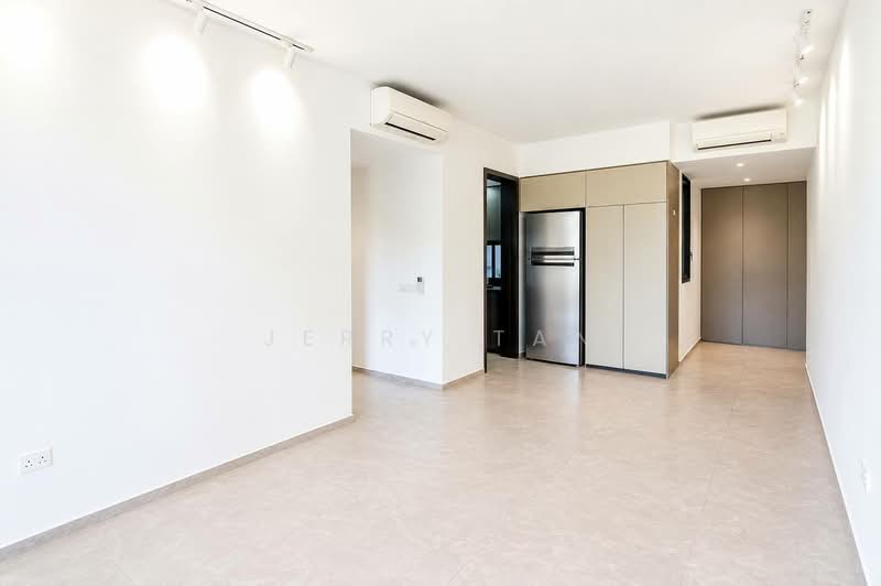Park Colonial, 4 Woodleigh Lane, 3 Bedrooms, 979 sqft, Condominium For Rent, by Jerry Tan, 500158048 - Living Room - PropertyGuru.com.sg
