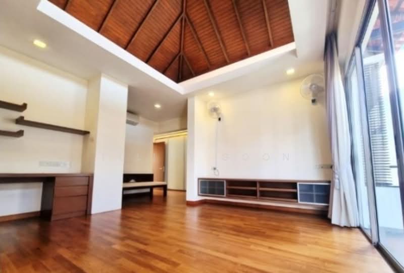 2 Story Balinese style house for rent near Bayshore!, Jalan Remis, 4 Bedrooms, 3,821 sqft, Semi-Detached House For Rent, by Elliot Goon, 500158055 - Living Room - PropertyGuru.com.sg