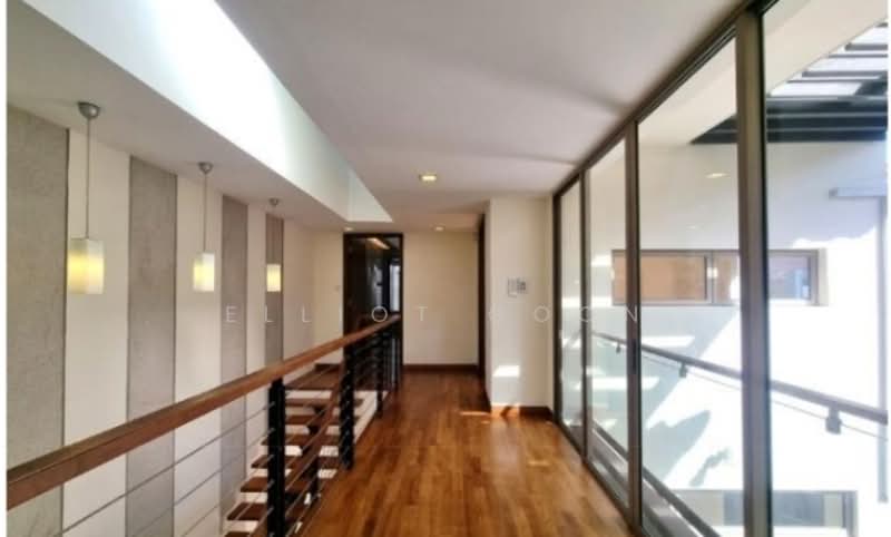 2 Story Balinese style house for rent near Bayshore!, Jalan Remis, 4 Bedrooms, 3,821 sqft, Semi-Detached House For Rent, by Elliot Goon, 500158055 - Corridor - PropertyGuru.com.sg
