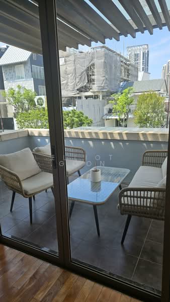 2 Story Balinese style house for rent near Bayshore!, Jalan Remis, 4 Bedrooms, 3,821 sqft, Semi-Detached House For Rent, by Elliot Goon, 500158055 - Balcony - PropertyGuru.com.sg