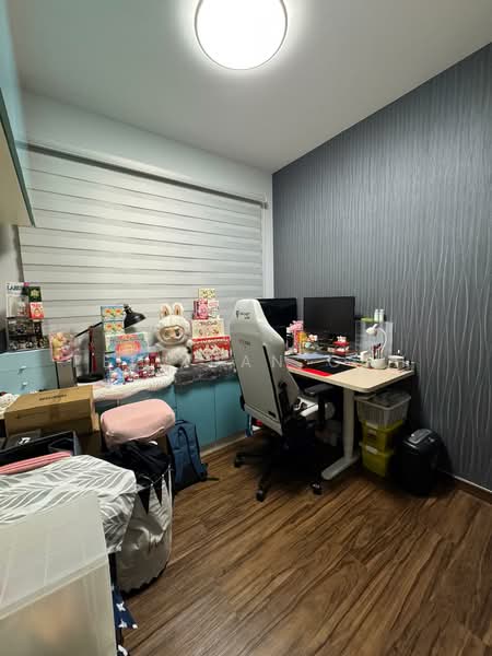 The Brownstone, 160 Canberra Drive, 3 Bedrooms, 990 sqft, Executive Condominium For Rent, by Pei Xuan Goh, 500158065 - Study - PropertyGuru.com.sg