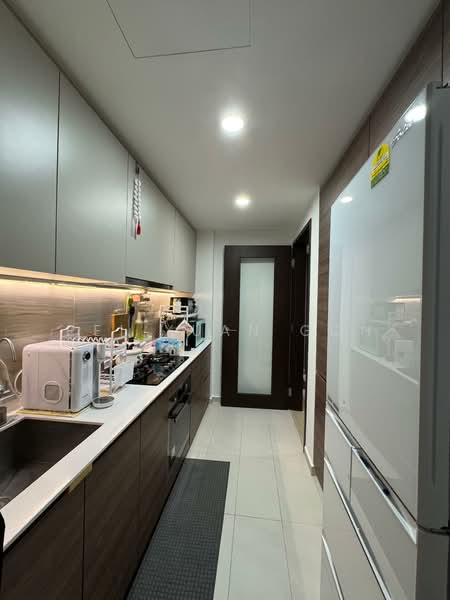 The Brownstone, 160 Canberra Drive, 3 Bedrooms, 990 sqft, Executive Condominium For Rent, by Pei Xuan Goh, 500158065 - Kitchen - PropertyGuru.com.sg
