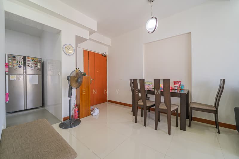 878A Tampines Avenue 8, 878A Tampines Avenue 8, 2 Bedrooms, 732 sqft, HDB Flat For Sale, by Kenny Sim, 500158071 - Kitchen - PropertyGuru.com.sg