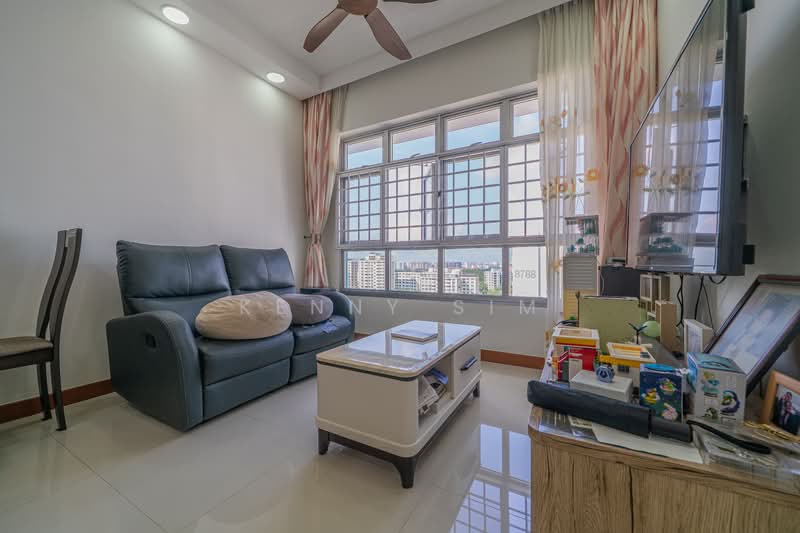 878A Tampines Avenue 8, 878A Tampines Avenue 8, 2 Bedrooms, 732 sqft, HDB Flat For Sale, by Kenny Sim, 500158071 - Living Room - PropertyGuru.com.sg