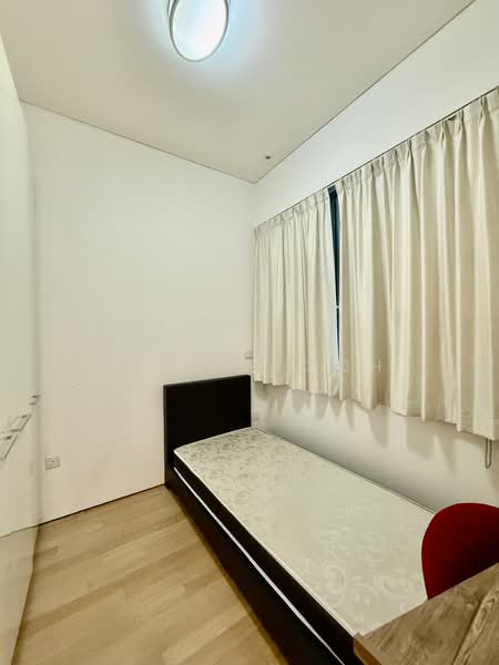 The Laurels @ Cairnhill Road, 38 Cairnhill Road, 2 Bedrooms, 883 sqft, Condominium For Sale, by Elaine Goh, 500158081 - Bedroom - PropertyGuru.com.sg