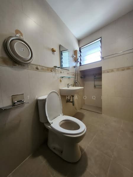 Pine Grove, 1N Pine Grove, Room Rental, 130 sqft, Condominium For Rent, by Tay Shaoqi, 500158086 - Bathroom - PropertyGuru.com.sg
