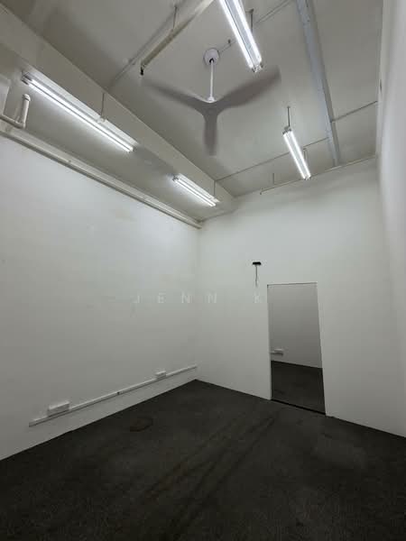 Toh Guan Centre, 21 Toh Guan Road East, 1,668 sqft, Factory / Workshop (B2) For Sale, by Jenn K, 500158089 - Interior - CommercialGuru.com.sg