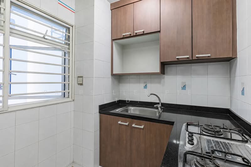 2A Upper Boon Keng Road, 2A Upper Boon Keng Road, 3 Bedrooms, 915 sqft, HDB Flat For Sale, by Kit Toh, 500158096 - Kitchen - PropertyGuru.com.sg