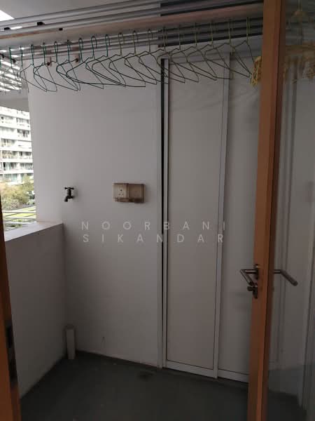 Livia, 71 Pasir Ris Grove, 4 Bedrooms, 1,539 sqft, Condominium For Sale, by Noorbani Sikandar, 500158097 - Balcony - PropertyGuru.com.sg