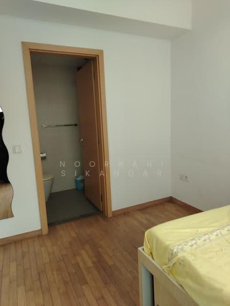 Livia, 71 Pasir Ris Grove, Pasir Ris / Tampines, 4 Bedrooms, 1,539 sqft, Condominium For Rent, by Noorbani Sikandar, 500158097 - Junior master bedroom - PropertyGuru.com.sg