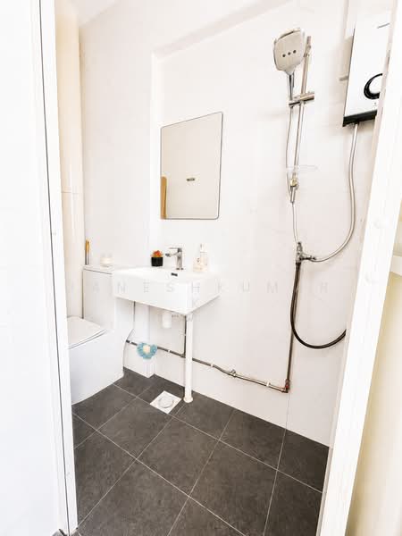 514 Serangoon North Avenue 4, 514 Serangoon North Avenue 4, 3 Bedrooms, 1,109 sqft, HDB Flat For Sale, by GANESHKUMAR K, 500158100 - Bathroom - PropertyGuru.com.sg