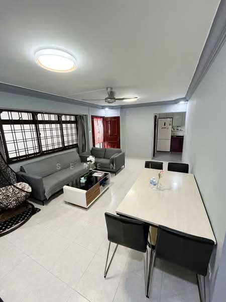 633 Jurong West Street 65, 633 Jurong West Street 65, Room Rental, 200 sqft, HDB Flat For Rent, by Serene Li, 500158103 - Living Room - PropertyGuru.com.sg