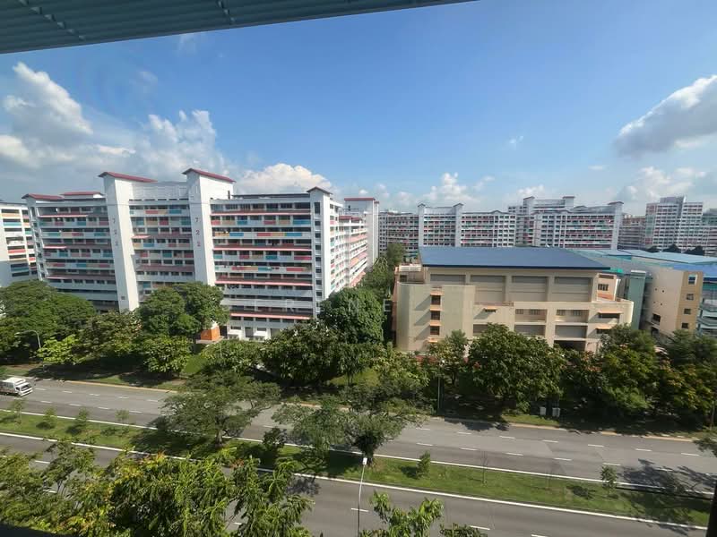 633 Jurong West Street 65, 633 Jurong West Street 65, Room Rental, 200 sqft, HDB Flat For Rent, by Serene Li, 500158103 - Exterior - PropertyGuru.com.sg