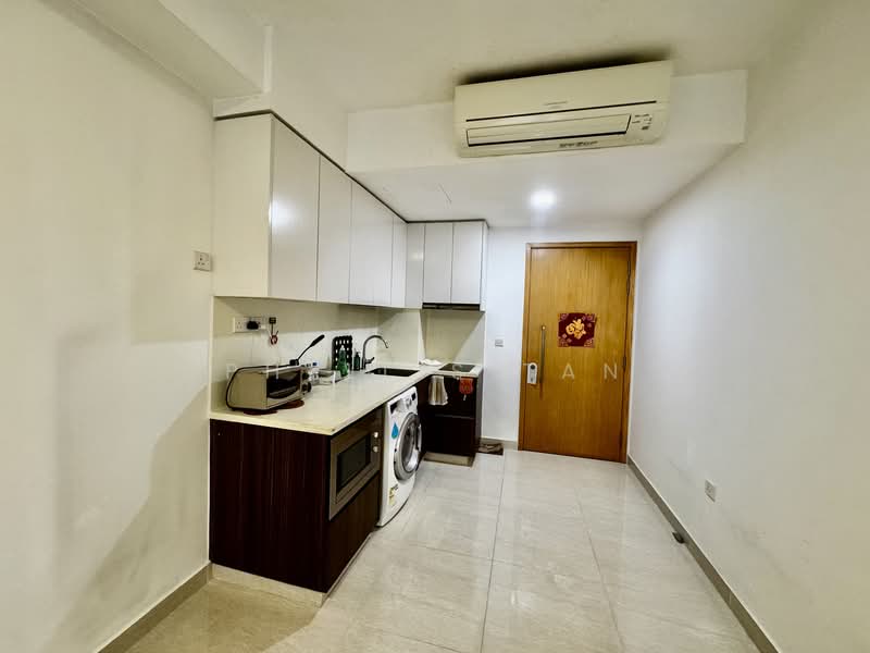 La Fiesta, 68 Sengkang Square, 1 Bedroom, 431 sqft, Condominium For Rent, by Phyllis Tan, 500158107 - Kitchen - PropertyGuru.com.sg