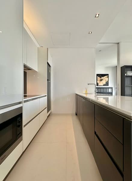 Scotts Square, 8 Scotts Road, 1 Bedroom, 635 sqft, Condominium For Rent, by Melvin Sim, 500158109 - Kitchen - PropertyGuru.com.sg