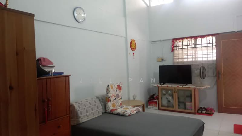 106 Hougang Avenue 1, 106 Hougang Avenue 1, 2 Bedrooms, 721 sqft, HDB Flat For Sale, by Jill Pan, 500158112 - Living Room - PropertyGuru.com.sg