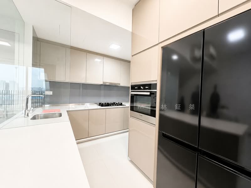 J Gateway, 2 Gateway Drive, 3 Bedrooms, 969 sqft, Condominium For Rent, by Regan Lim 林鉦桀, 500158116 - Kitchen - PropertyGuru.com.sg