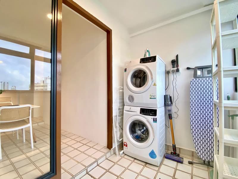 Pine Grove, 1N Pine Grove, Room Rental, 150 sqft, Condominium For Rent, by Reena Tan, 500158136 - PropertyGuru.com.sg