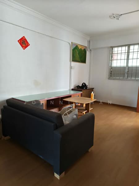 108 Bedok Reservoir Road, 108 Bedok Reservoir Road, 2 Bedrooms, 721 sqft, HDB Flat For Rent, by Johnnie Han, 500158144 - Living Room - PropertyGuru.com.sg
