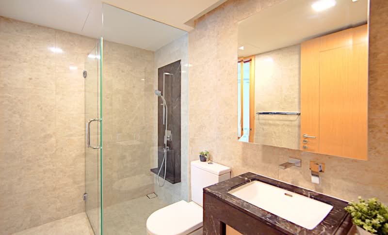 Marina Bay Suites, 3 Central Boulevard, 4 Bedrooms, 2,056 sqft, Condominium For Sale, by Eddie Koh, 500158147 - Common Bathroom - PropertyGuru.com.sg