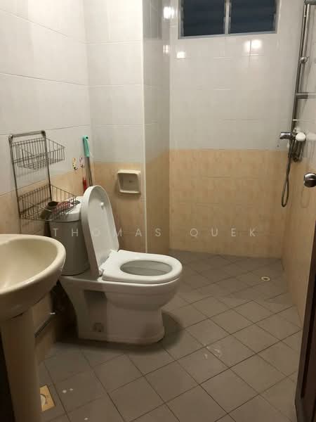 Angsana @21, 21 Lorong Tahar, Room Rental, 120 sqft, Apartment For Rent, by Thomas Quek, 500158155 - Bathroom - PropertyGuru.com.sg