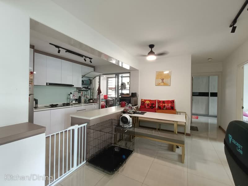 377B Hougang Street 32, 377B Hougang Street 32, 4 Bedrooms, 1,399 sqft, HDB Flat For Sale, by Dennis Lim, 500158161 - Kitchen - PropertyGuru.com.sg