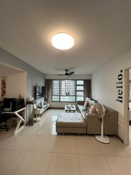 377B Hougang Street 32, 377B Hougang Street 32, 4 Bedrooms, 1,399 sqft, HDB Flat For Sale, by Dennis Lim, 500158161 - Living Room - PropertyGuru.com.sg
