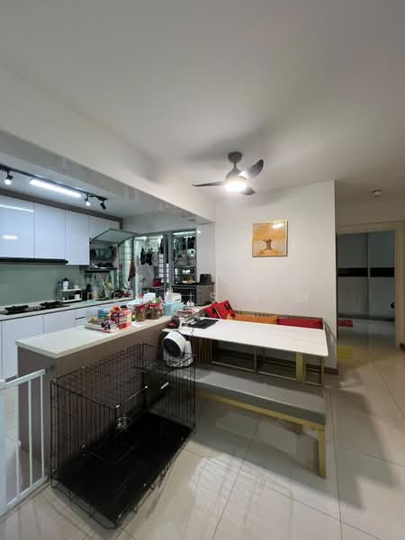 377B Hougang Street 32, 377B Hougang Street 32, 4 Bedrooms, 1,399 sqft, HDB Flat For Sale, by Dennis Lim, 500158161 - Kitchen - PropertyGuru.com.sg