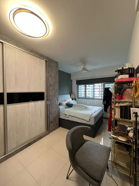 377B Hougang Street 32, 377B Hougang Street 32, 4 Bedrooms, 1,399 sqft, HDB Flat For Sale, by Dennis Lim, 500158161 - Bedroom - PropertyGuru.com.sg