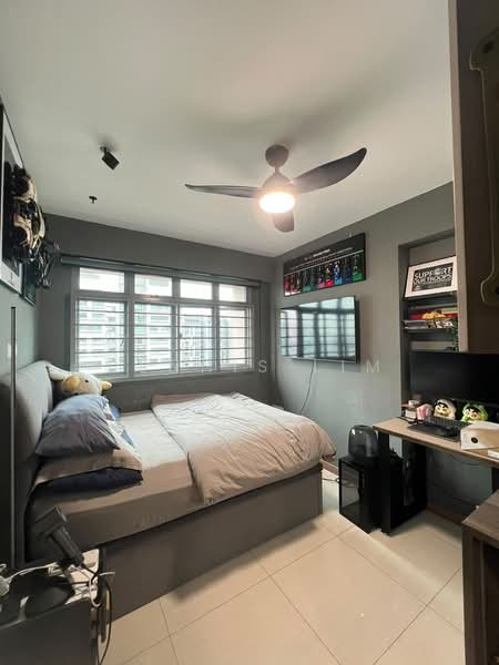 377B Hougang Street 32, 377B Hougang Street 32, 4 Bedrooms, 1,399 sqft, HDB Flat For Sale, by Dennis Lim, 500158161 - Bedroom - PropertyGuru.com.sg