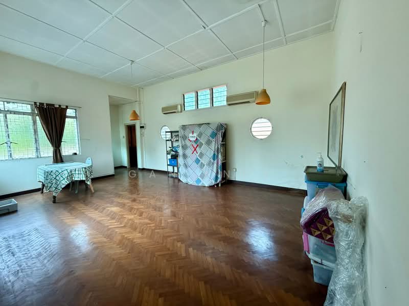 1 Gilstead Road, , 5 Bedrooms, 5,000 sqft, Detached House For Rent, by Gan Andy, 500158162 - Living Room - PropertyGuru.com.sg