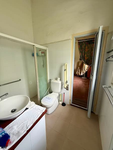 1 Gilstead Road, , 5 Bedrooms, 5,000 sqft, Detached House For Rent, by Gan Andy, 500158162 - Bathroom - PropertyGuru.com.sg