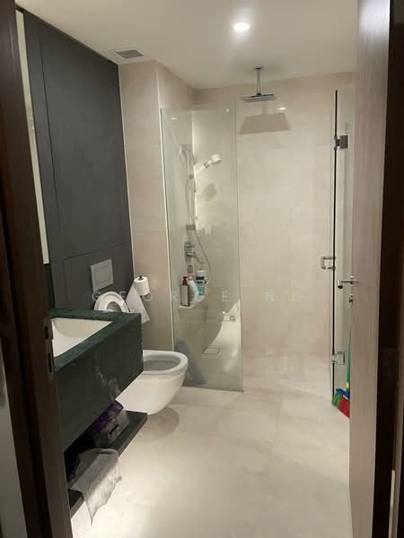 Dunearn 386, 386 Dunearn Road, 1 Bedroom, 452 sqft, Condominium For Rent, by George Ng, 500158164 - Bathroom - PropertyGuru.com.sg