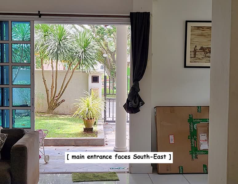 Sunset Way Bungalow Facing Park Pool & Garden, Sunset Way, 5 Bedrooms, 4,500 sqft, Detached House For Rent, by HT Lee, 500158168 - Entrance - PropertyGuru.com.sg