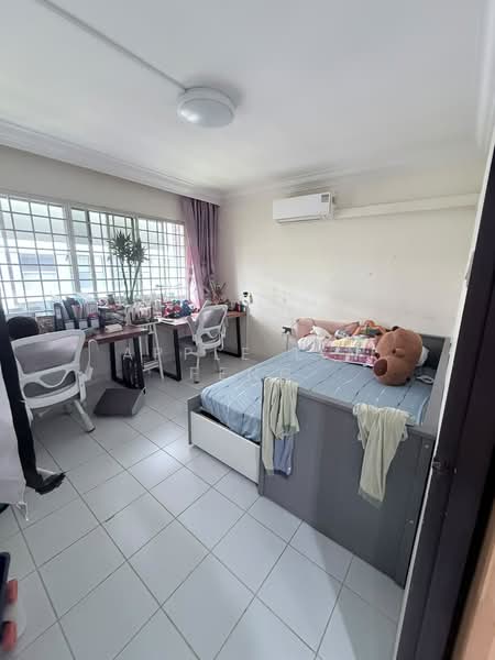 923 Jurong West Street 92, 923 Jurong West Street 92, 4 Bedrooms, 1,313 sqft, HDB Flat For Sale, by Apple Lin Feng, 500158170 - Bedroom - PropertyGuru.com.sg