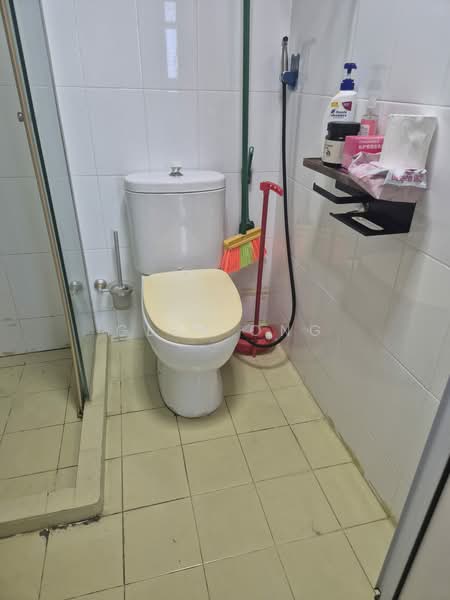 468A Fernvale Link, 468A Fernvale Link, Room Rental, 120 sqft, HDB Flat For Rent, by Glen Ong, 500158172 - Bathroom - PropertyGuru.com.sg