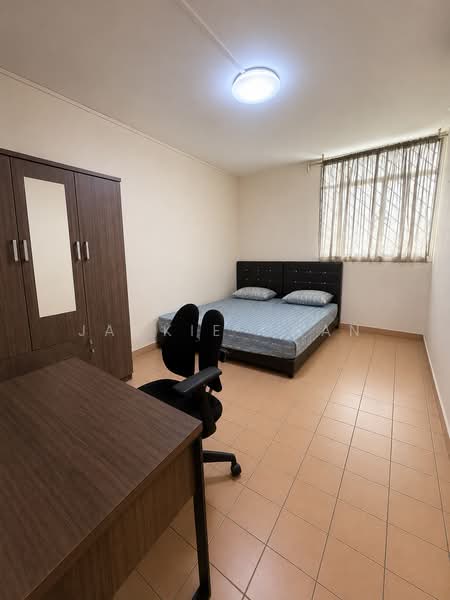 325 Serangoon Avenue 3, 325 Serangoon Avenue 3, 3 Bedrooms, 1,119 sqft, HDB Flat For Sale, by Jackie Chan, 500158177 - Bedroom - PropertyGuru.com.sg