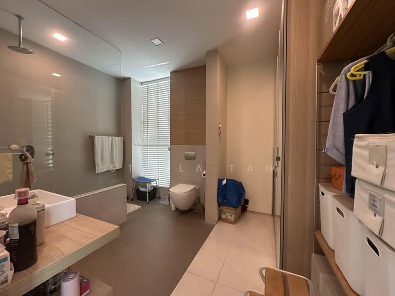 Wareham road, , 8 Bedrooms, 8,000 sqft, Detached House For Sale, by Stella Tan, 500158181 - Bathroom - PropertyGuru.com.sg
