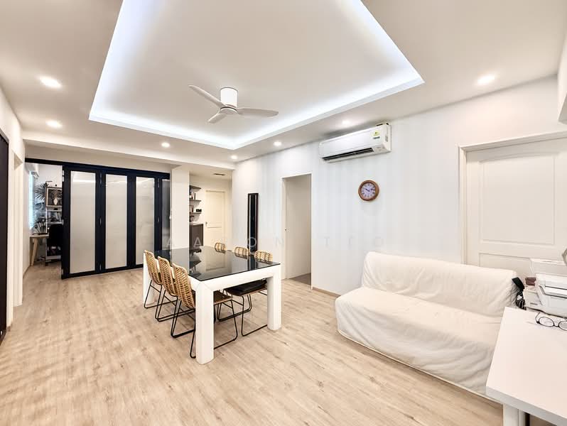 Hume Park I, 3 Hume Avenue, 3 Bedrooms, 1,496 sqft, Condominium For Sale, by Aaron Teo, 500158182 - Living Room - PropertyGuru.com.sg
