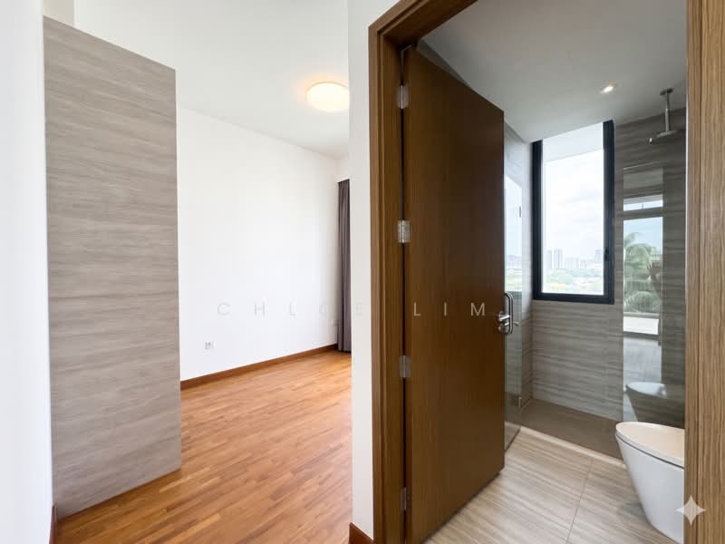 Alana, Sunrise Terrace, 4 Bedrooms, 3,358 sqft, Terraced House For Sale, by Chloe Lim, 500158184 - Bathroom - PropertyGuru.com.sg