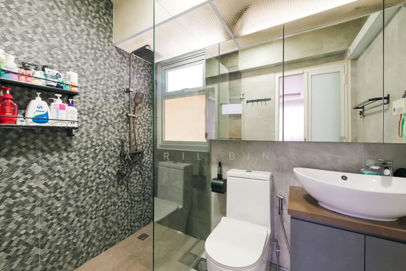 18B MacPherson Residency, 18B Circuit Road, 3 Bedrooms, 1,001 sqft, HDB Flat For Sale, by Avril Bin, 500158189 - Bathroom - PropertyGuru.com.sg
