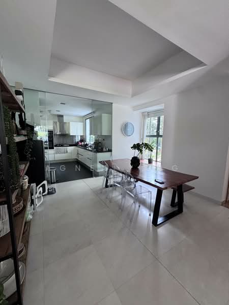 Waterfall Gardens, 10 Farrer Road, 4 Bedrooms, 2,583 sqft, Condominium For Rent, by Agnes Yang, 500158192 - Kitchen - PropertyGuru.com.sg