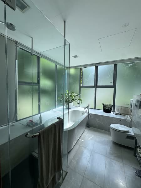 Waterfall Gardens, 10 Farrer Road, 4 Bedrooms, 2,583 sqft, Condominium For Rent, by Agnes Yang, 500158192 - Bathroom - PropertyGuru.com.sg
