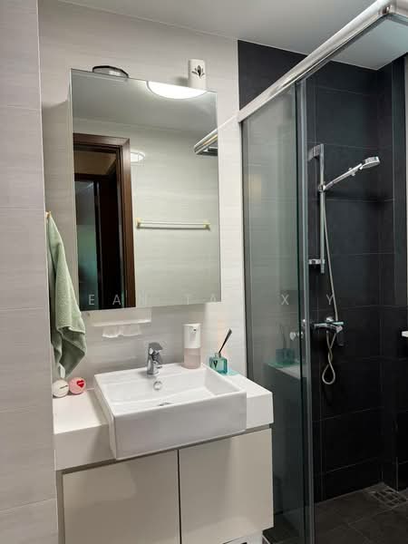 Urban Residences, 10 Lorong Ah Soo, 2 Bedrooms, 861 sqft, Condominium For Sale, by Sean Tan X Y, 500158197 - Bathroom - PropertyGuru.com.sg